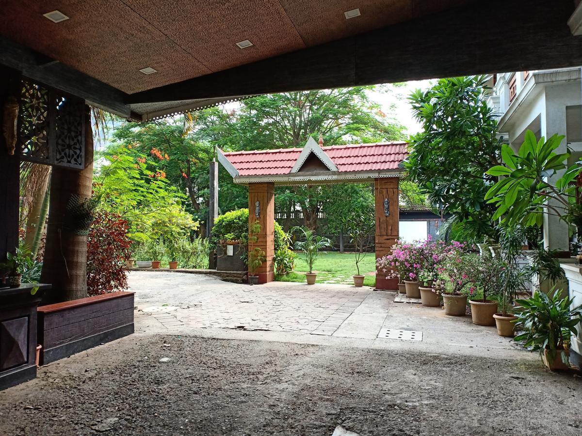 Mystica Resort Lonavala Esterno foto