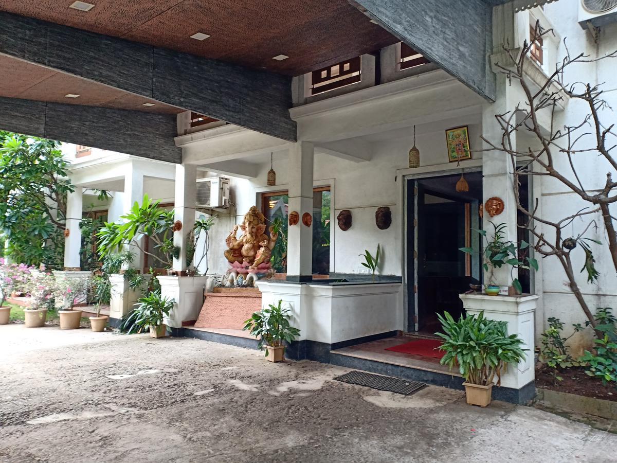 Mystica Resort Lonavala Esterno foto